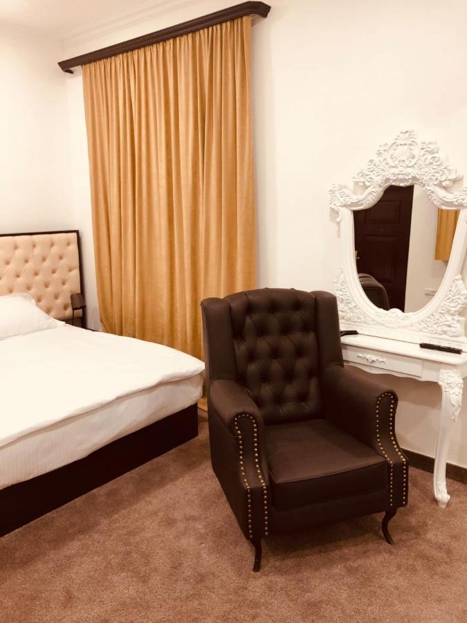 It Hotel Tumanyan Street Yerevan Luaran gambar