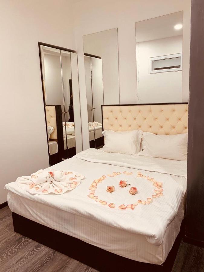 It Hotel Tumanyan Street Yerevan Luaran gambar